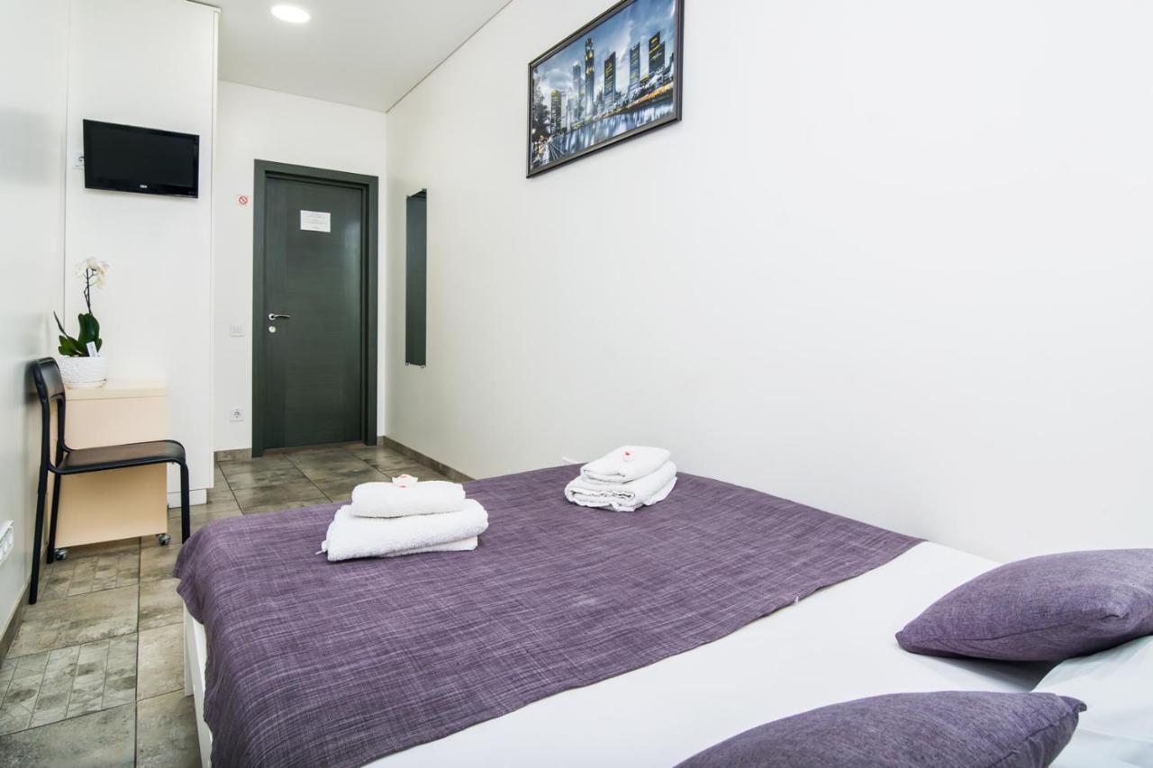 Skyhome Mini-Hotel Kiev Exterior foto